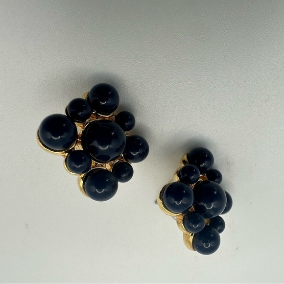 Vintage Monet Navy Blue & Gold Cluster Earrings – Glossy Bead Design - Picture 14 of 15